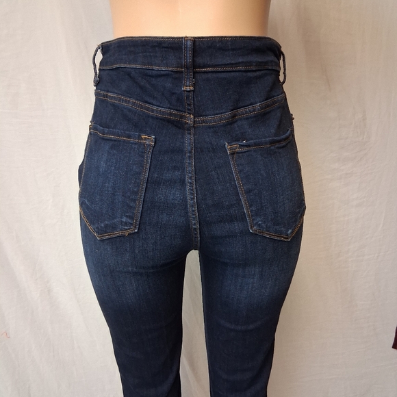 AKIRA Midnight Blue High Rise Ripped Jeans Size 13/W30 - Picture 7 of 16